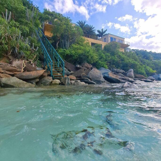 Sailfish Villa Luxury Beachfront Estate Magens Bay Cruz Bay المظهر الخارجي الصورة